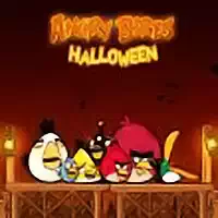 Angry Birds Halloween game screenshot