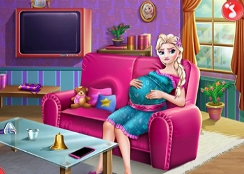 Pregnant Elsa Baby Birth game screenshot